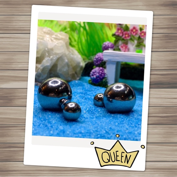 Gunmetal Double Stud Earrings - Picture 2 of 7